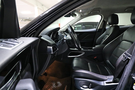 Jaguar F-PACE 6 of 19