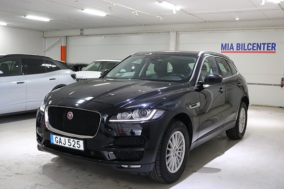Jaguar F-PACE 19 of 19