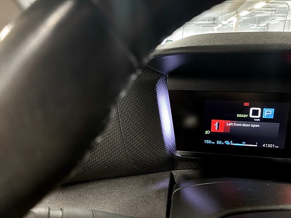 Citroen E-C4 X 7 of 19