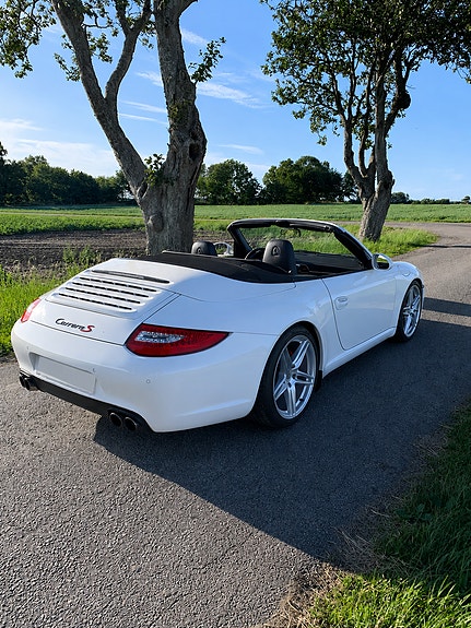 Porsche 911 3 of 5