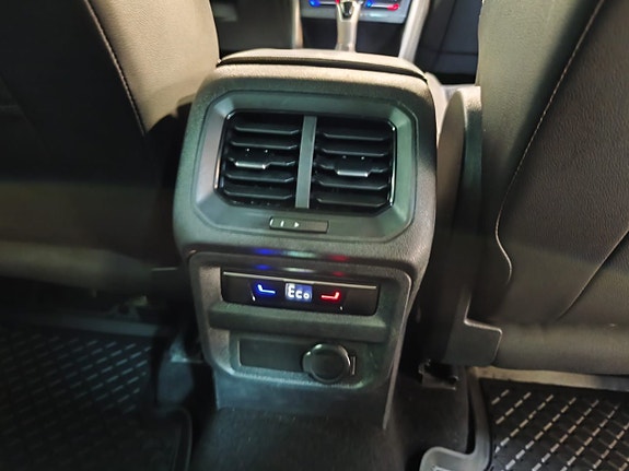 Volkswagen Tiguan 13 of 25