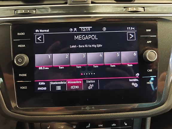 Volkswagen Tiguan 18 of 25