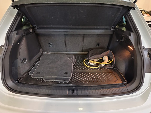 Volkswagen Tiguan 14 of 25