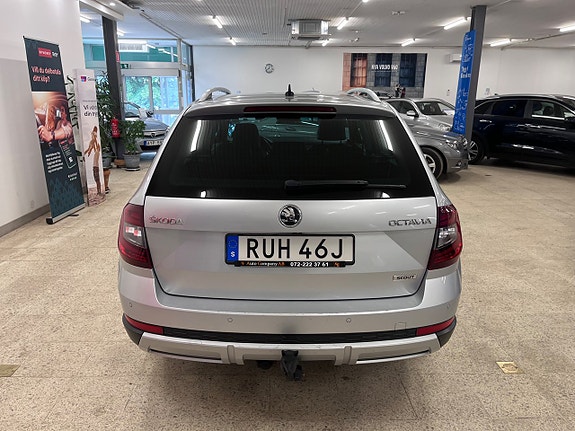 Skoda Octavia Scout 5 of 5