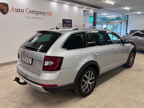 Skoda Octavia Scout 6 of 21