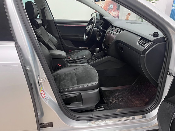 Skoda Octavia Scout 11 of 21
