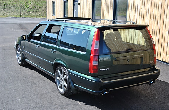 Volvo 850 2 of 5