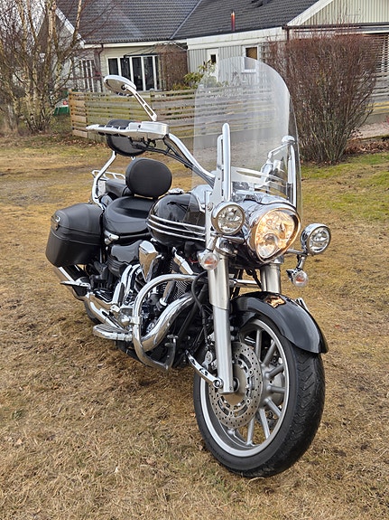 Yamaha XV1900A Midnight Star 4 of 9