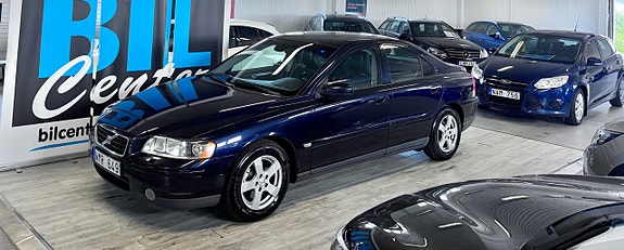 Volvo S60 2 of 4