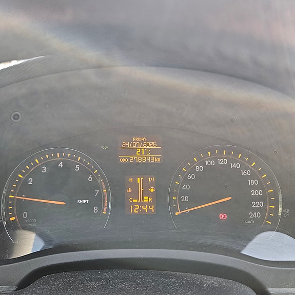 Toyota Avensis 4 of 4