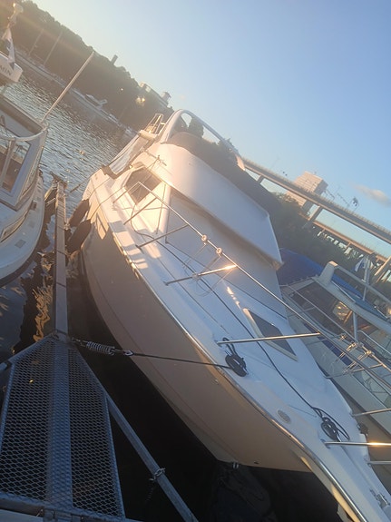 Bayliner 2858 Ciera Flybridge 2 of 5