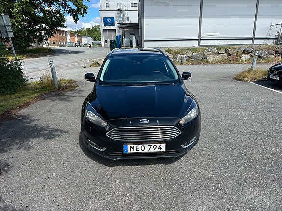 Ford Focus 2 of 5