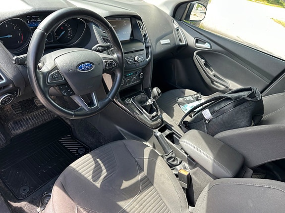 Ford Focus 10 of 14