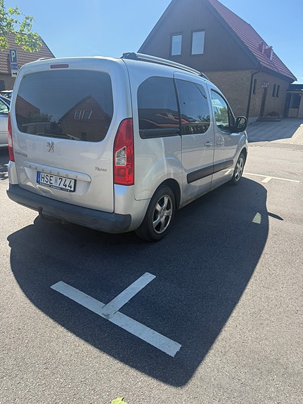 Peugeot Partner Tepee 4 of 5