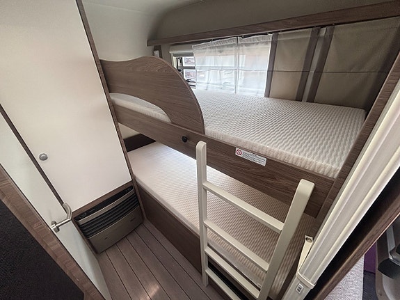 Knaus 500 KD Sport Silver Selection / Barnkammarvagn / 1259 kr/mån 9 of 11