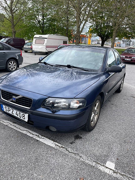 Volvo S60 3 of 5
