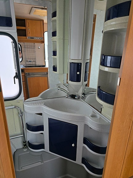 Adria Unica B 502 UL *Långbäddar *Alde *Förtält 16 of 19