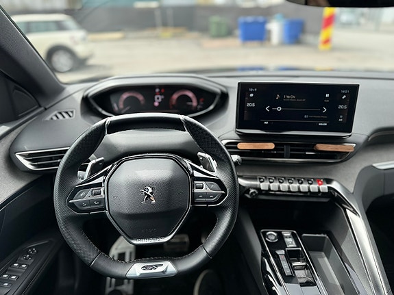 Peugeot 3008 3 of 11