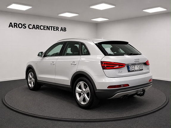 Audi Q3 3 of 5