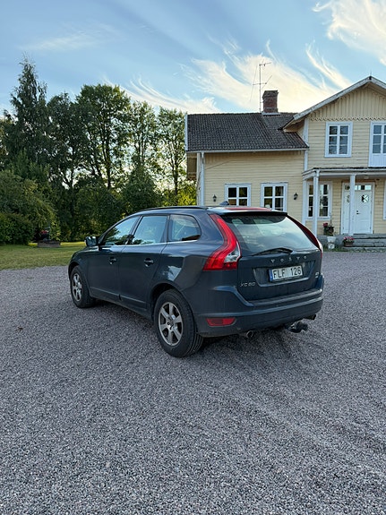 Volvo XC60 3 of 4