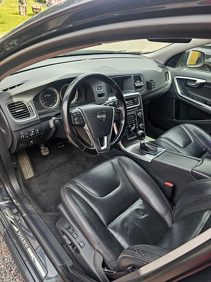 Volvo V60 8 of 11