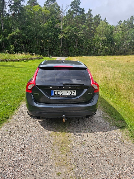 Volvo V60 4 of 5