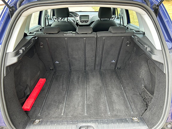 Peugeot 2008 4 of 5