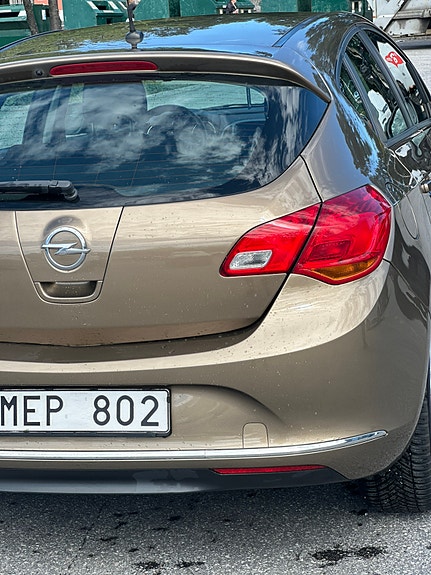 Opel Astra 2 of 6
