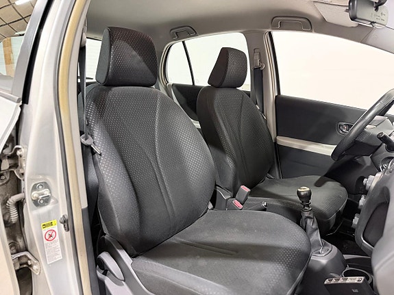 Toyota Yaris 21 of 22