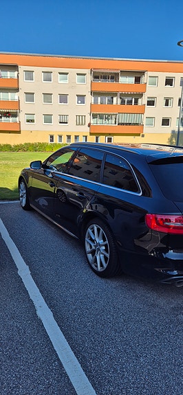 Audi A4 3 of 15