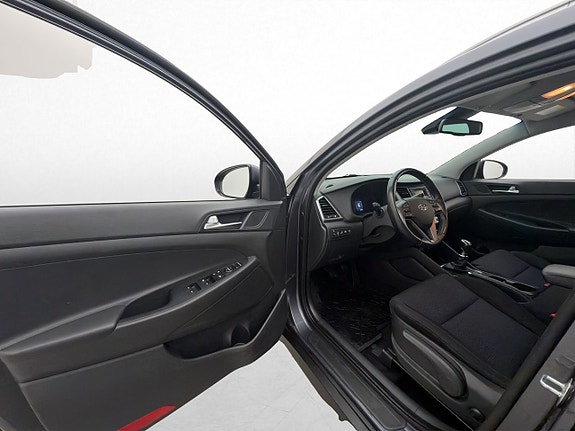 Hyundai Tucson 11 of 30