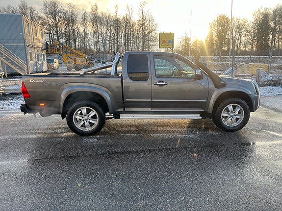 Isuzu D-max 4 of 5