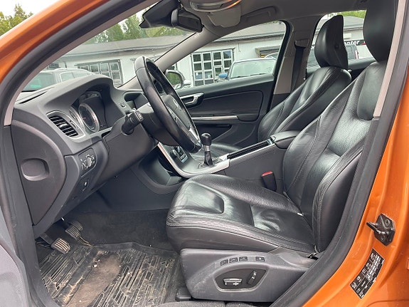 Volvo V60 3 of 3