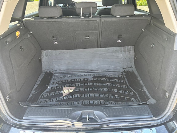 Mercedes-Benz B180 12 of 12