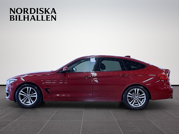 BMW 320d 4 of 5