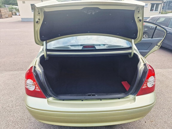 Hyundai Elantra 13 of 21