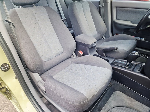 Hyundai Elantra 16 of 21