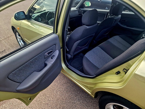 Hyundai Elantra 10 of 21