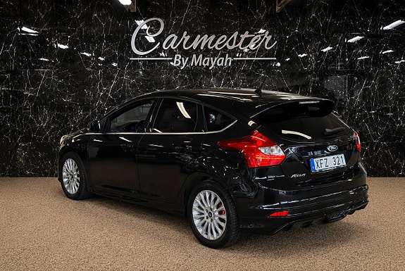 Ford Focus 3 of 5