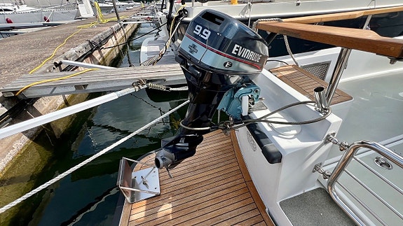 Targa 27.1 D6 370 -12 14 of 19