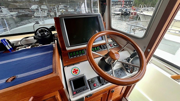 Targa 27.1 D6 370 -12 4 of 19