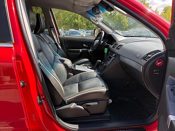Volvo XC90 17 of 23
