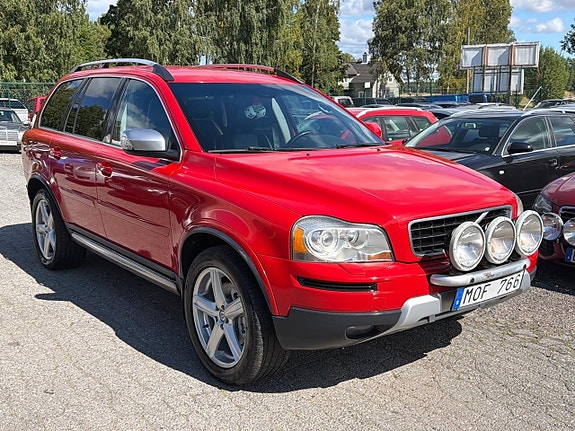 Volvo XC90 13 of 23
