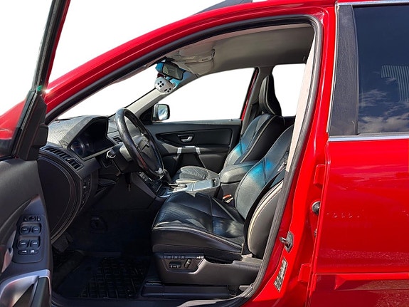 Volvo XC90 9 of 23
