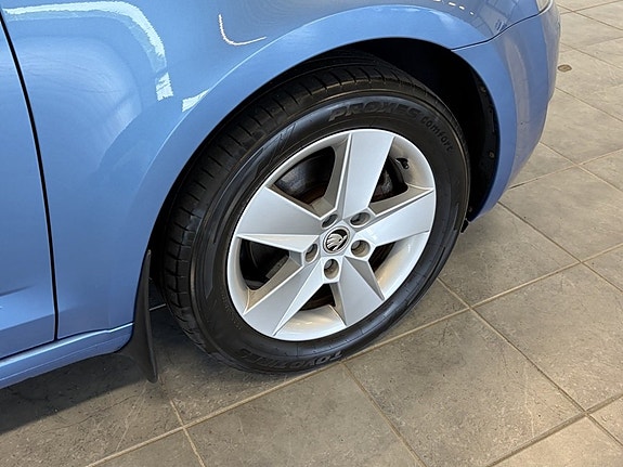 Skoda Octavia 3 of 5