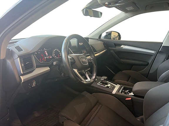 Audi Q5 6 of 11