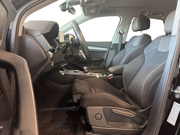 Audi Q5 7 of 11