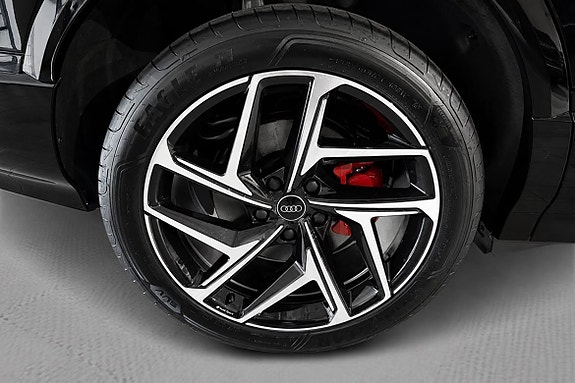 Audi Q6 e-tron 5 of 5