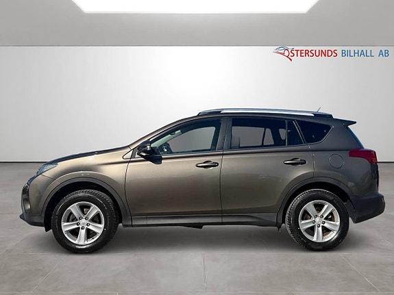 Toyota RAV4 4 of 5
