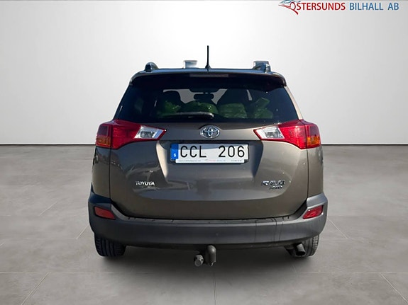 Toyota RAV4 5 of 5
